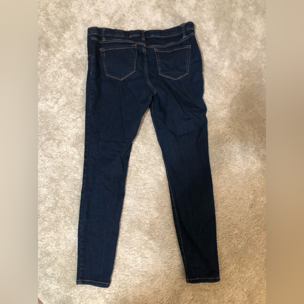 2/$30 Liz Lange Maternity Dark Wash Skinny Jeans Stretch Belly Panel Sz M - Picture 8 of 10